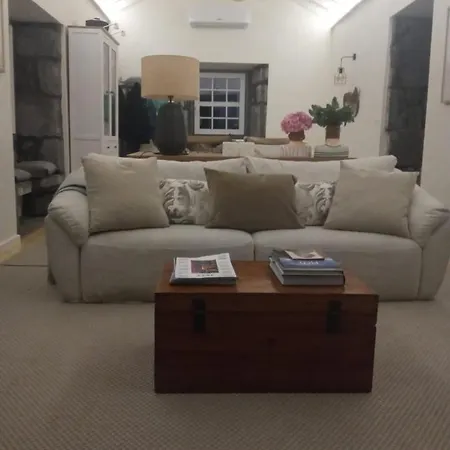 Casa Da Ribeirinha Holiday home *