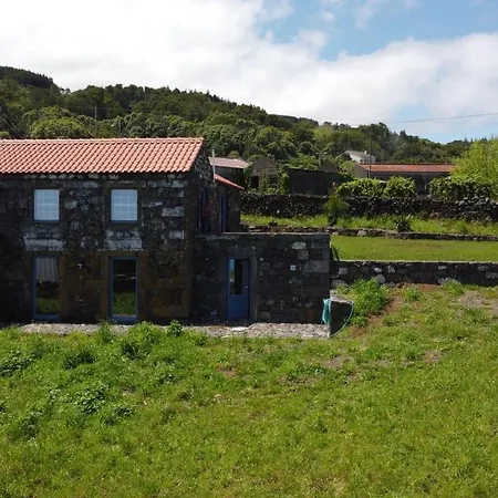Casa Da Ribeirinha *