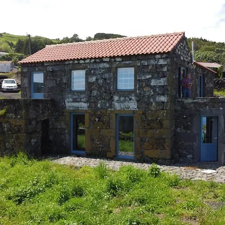 Casa Da Ribeirinha *