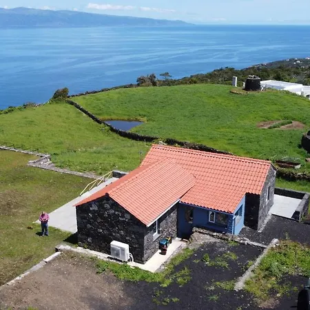Casa Da Ribeirinha Casa de Férias
